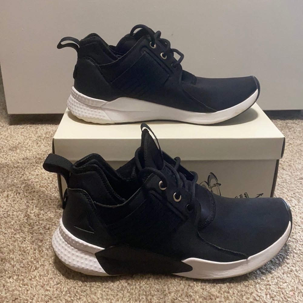 Black Reebok Guresu 1.0 Sneakers